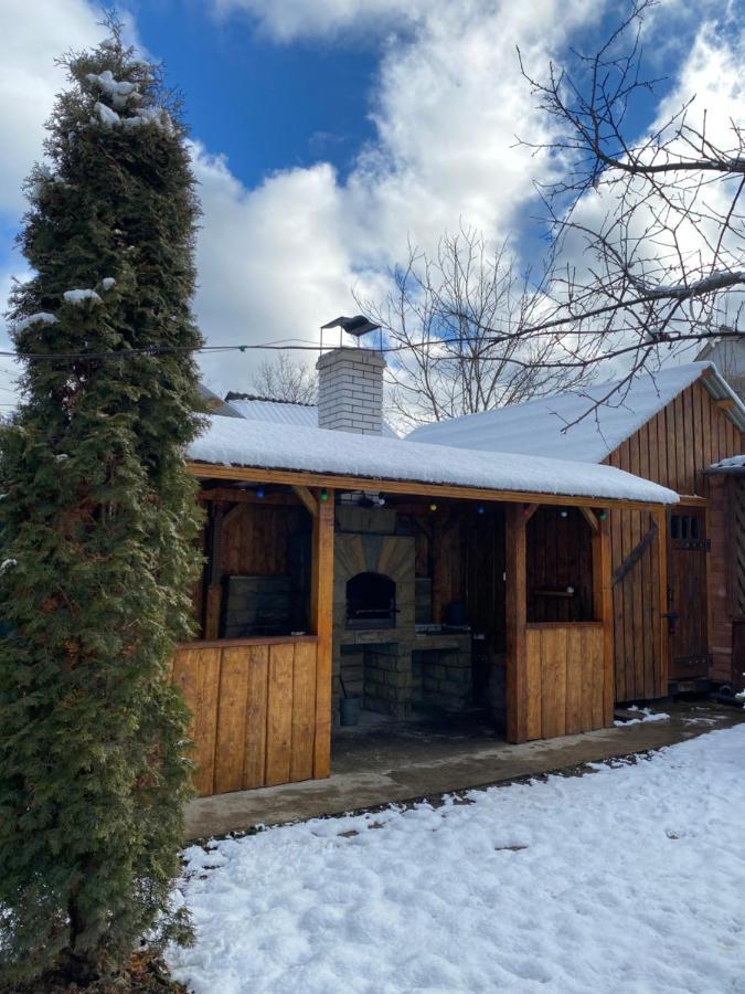Садиба Диво Квітка Tatariv Exterior photo